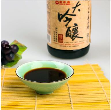 台湾进口调味品 万家香大吟酿1000ml 纯素酿造醬油 烹饪料理炒菜图2